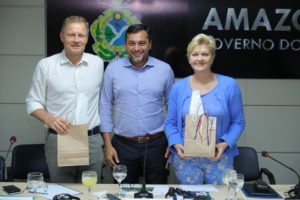 Wilson Lima recebe embaixador e comitiva da Dinamarca e apresenta projetos sustentáveis desenvolvidos no Amazonas