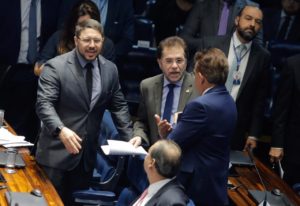 Amazonas vence batalha no Senado e nova Lei de Informática que preserva ZFM agora segue para a Câmara