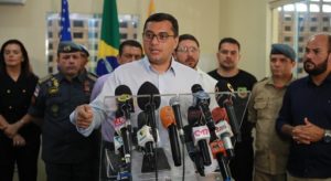 Wilson Lima anuncia auxílio-fardamento para policiais militares e bombeiros do Amazonas
