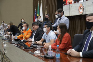 Em visita à CMM, David Almeida destaca harmonia entre poderes e promete mais avanços em Manaus