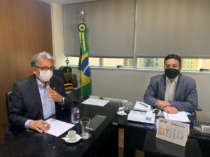 Equipe gestora em Educação da Prefeitura de Manaus se reúne com membros do FNDE em Brasília