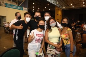 Prefeito David Almeida comemora recorde de 73 mil doses de vacinas contra a Covid-19 aplicadas em Manaus