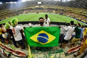 Impulsionado por 12.528 torcedores, Brasil goleia o Uruguai por 4 a 1 na Arena da Amazônia