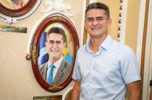 Prefeito David Almeida é eternizado no Museu da Cidade de Manaus