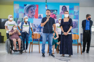 Prefeito David Almeida inaugura novo pavilhão para 22 idosos na Fundação Doutor Thomas