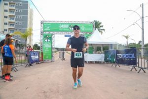 Prefeito David Almeida acompanha ultramaratona e destaca importância do fomento do turismo esportivo em Manaus