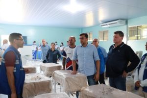 Em Carauari, governador entrega 12 mil medicamentos e anuncia construção do primeiro Centro de Parto Normal Intra-hospitalar do interior