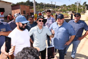 Prefeito David Almeida garante início das obras de infraestrutura e saneamento básico em comunidades da zona Norte