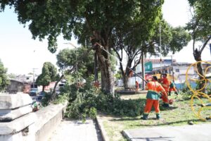Prefeitura de Manaus realiza ações de manutenção e limpeza no bairro Praça 14 e outros pontos da cidade