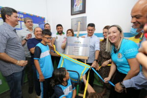 Prefeitura reinaugura escola no Alvorada sem reforma há 17 anos