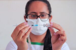 População pode buscar nove unidades da Prefeitura de Manaus para se vacinar contra a Covid-19 neste sábado