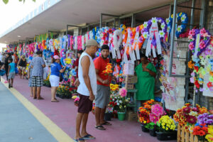 Prefeito destaca zelo com os cemitérios e homenageia as mães