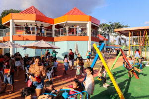 Casa de praia Zezinho Corrêa tem atrações em homenagem a Arlindo Jr., Klinger Araújo, Teixeira de Manaus e Zezinho Corrêa